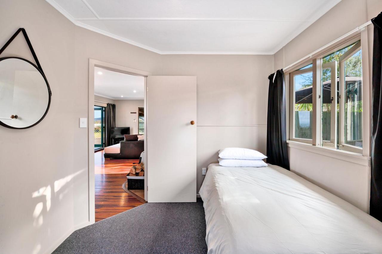 Kaihua Lookout - Taupo Holiday Home Exterior photo